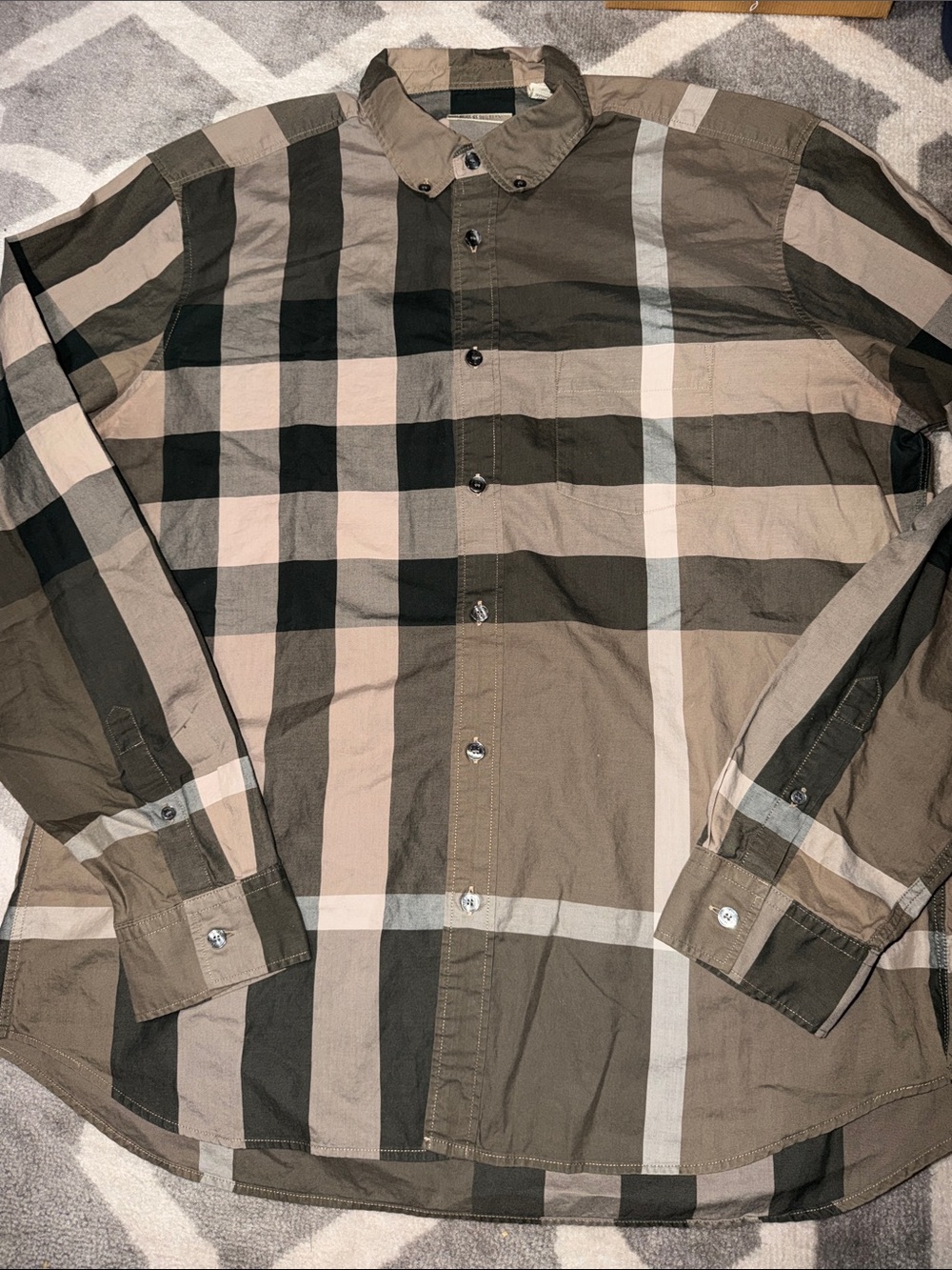 Burberry Brit Men’s XXL Exaggerated novacheck button up